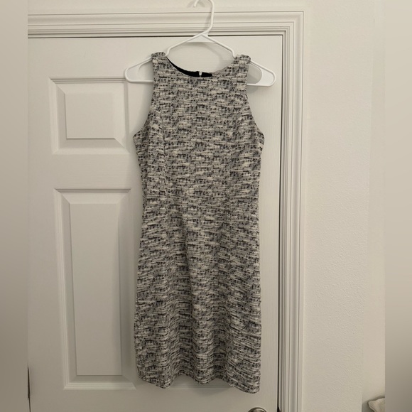 LOFT Textured Dress Size 4 - Picture 1 of 6